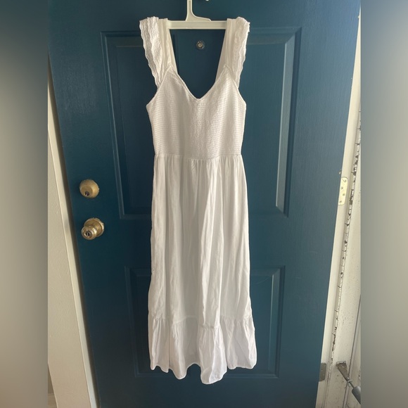 Old Navy White Midi Dress - Smocked - Picture 2 of 6